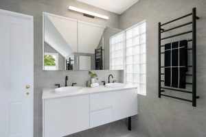Bathroom with custom joinery
