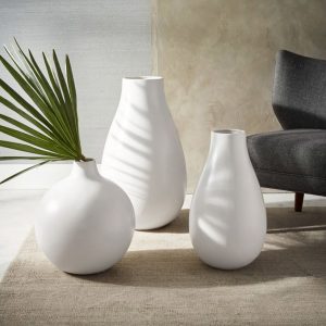 Example of harmony with same material, colour and shape in vases - design principles